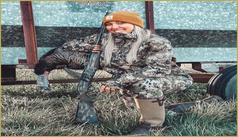 Hunter Biden's baby mama working at family gun store